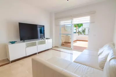 Middle Floor Apartment in Estepona