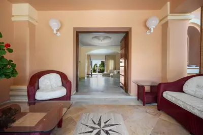 Detached Villa in Elviria