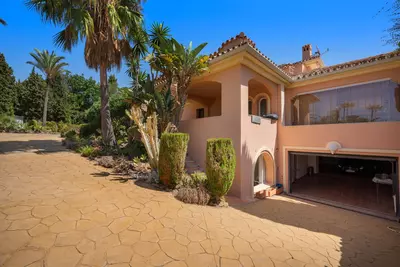 Detached Villa in Elviria