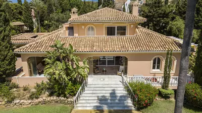 Detached Villa in Elviria