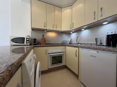 Middle Floor Apartment in Estepona