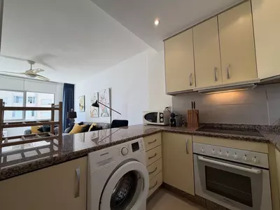 Middle Floor Apartment in Estepona