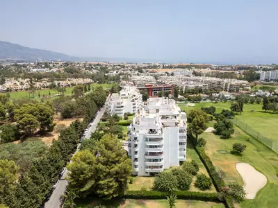 Middle Floor Apartment in Guadalmina Alta