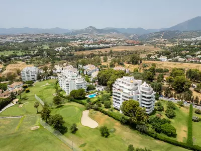 Middle Floor Apartment in Guadalmina Alta