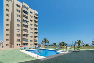 Middle Floor Apartment in Estepona