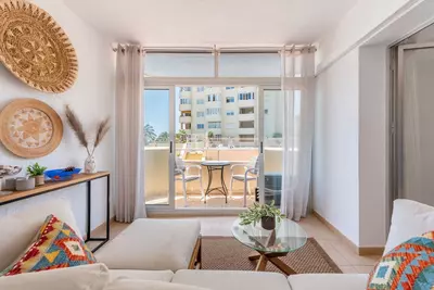 Middle Floor Apartment in Estepona