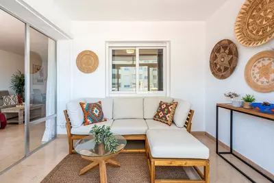 Middle Floor Apartment in Estepona