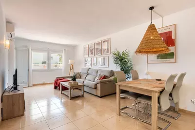 Middle Floor Apartment in Estepona