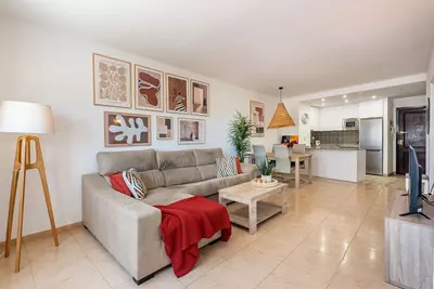 Middle Floor Apartment in Estepona