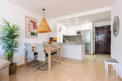 Middle Floor Apartment in Estepona