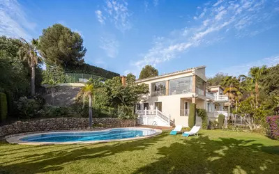 Detached Villa in El Paraiso
