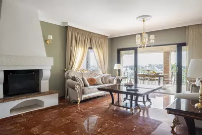 Detached Villa in El Paraiso