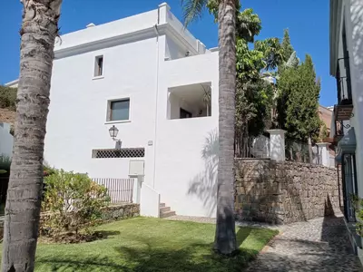 Townhouse in El Paraiso