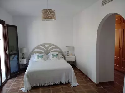 Townhouse in El Paraiso