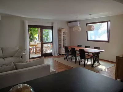 Townhouse in El Paraiso