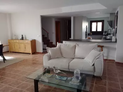 Townhouse in El Paraiso