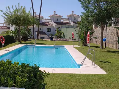 Townhouse in El Paraiso