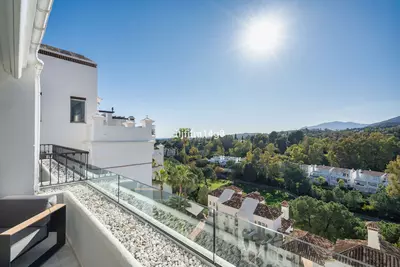 Middle Floor Apartment in Benahavís