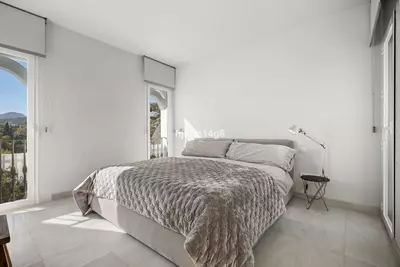 Middle Floor Apartment in Benahavís