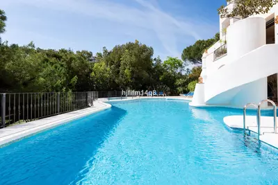 Middle Floor Apartment in Benahavís