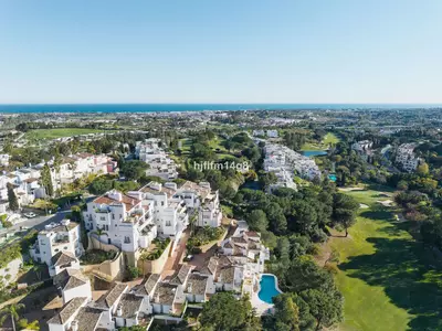 Middle Floor Apartment in Benahavís