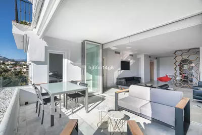 Middle Floor Apartment in Benahavís