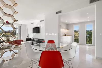 Middle Floor Apartment in Benahavís
