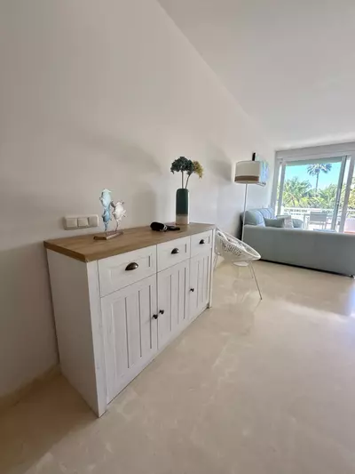 Middle Floor Apartment in Estepona