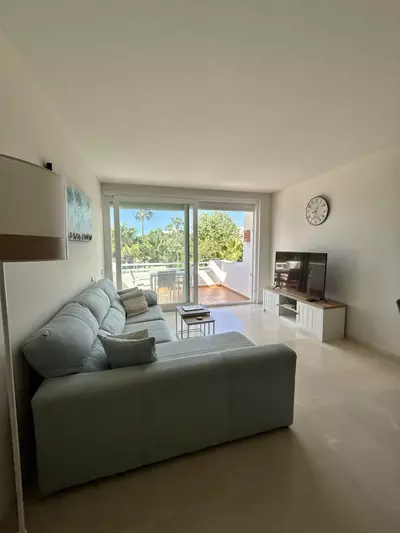 Middle Floor Apartment in Estepona