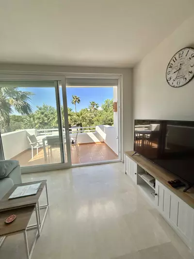 Middle Floor Apartment in Estepona
