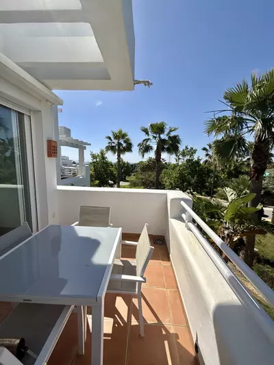 Middle Floor Apartment in Estepona