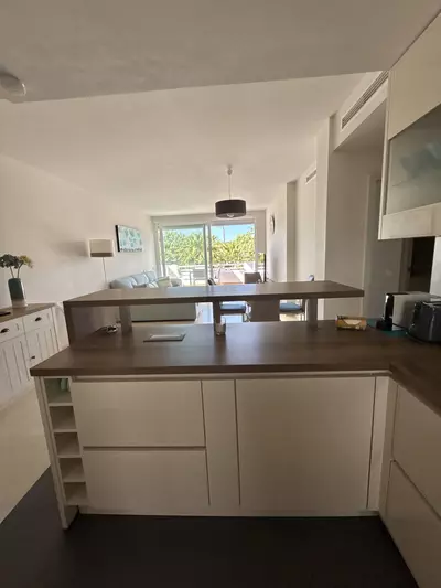 Middle Floor Apartment in Estepona