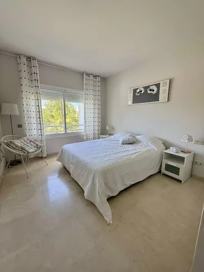 Middle Floor Apartment in Estepona