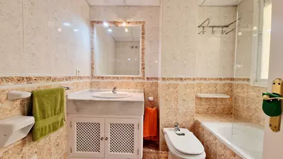 Middle Floor Apartment in Nueva Andalucía