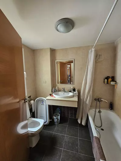 Middle Floor Apartment in Estepona
