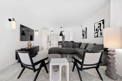 Middle Floor Apartment in Nueva Andalucía