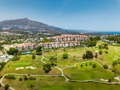 Middle Floor Apartment in Nueva Andalucía