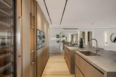 Middle Floor Apartment in Nueva Andalucía