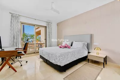 Middle Floor Apartment in Benahavís