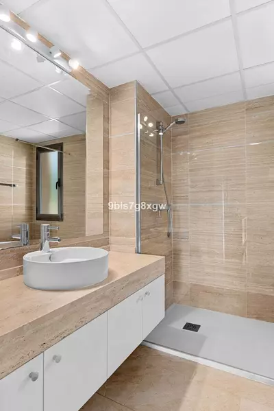 Middle Floor Apartment in Benahavís