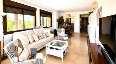 Middle Floor Apartment in Estepona