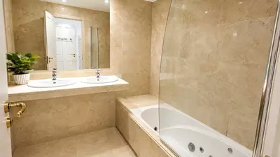 Middle Floor Apartment in Estepona