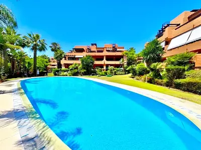 Middle Floor Apartment in Estepona