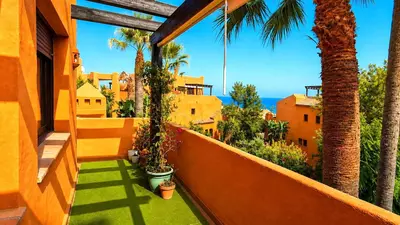 Middle Floor Apartment in Estepona