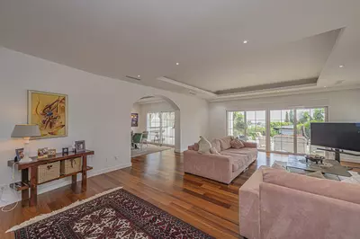 Detached Villa in El Paraiso