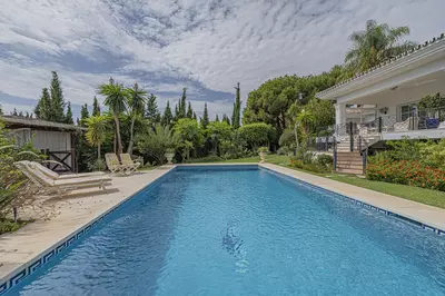 Detached Villa in El Paraiso