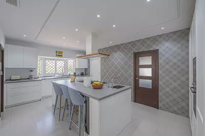 Detached Villa in El Paraiso