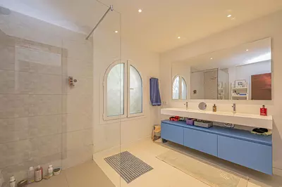 Detached Villa in El Paraiso