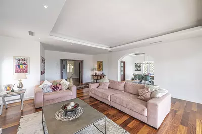 Detached Villa in El Paraiso