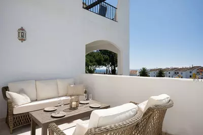 Middle Floor Apartment in Nueva Andalucía